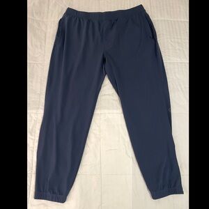 Mondetta Men XL Outdoor Project Performance Fabric Jogger Pants Blue Grey Stain